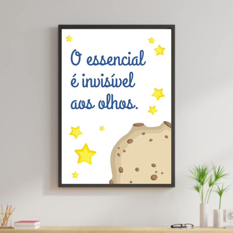 Quadro com frase do livro O Pequeno Príncipe, estrelas e planeta ao fundo