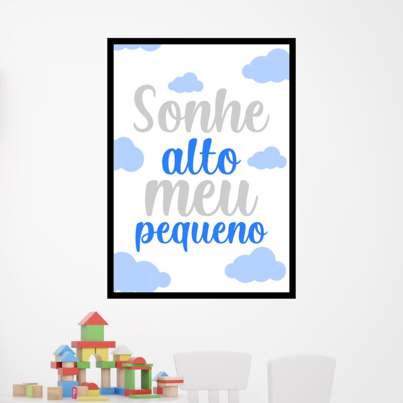 Quadro decorativo com frase cinza e nuvens azuis