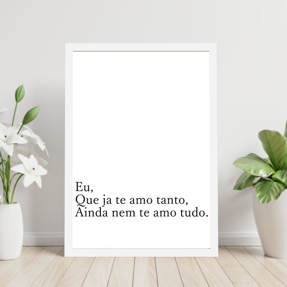 Quadro decorativo com frase sobre amor na parte inferior - preto e branco