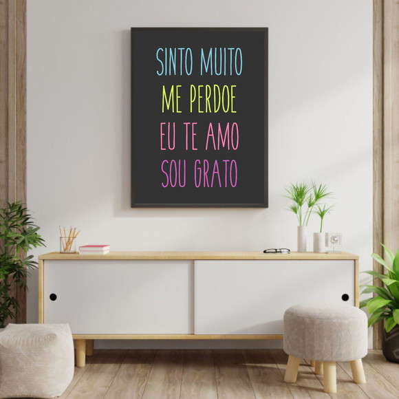 Quadro decorativo com frase havaiana colorida e fundo preto