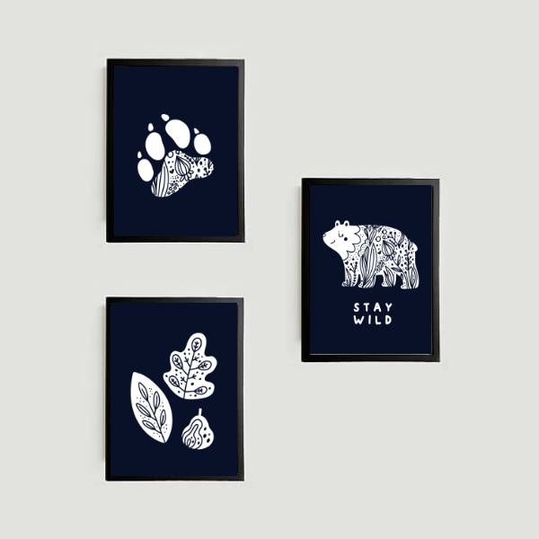 kit 3 quadros decorativos infantis escandinavos urso stay wild fundo azul