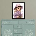 Quadro Vintage Menininha Com Lavanda