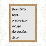 Quadro Moldura Dourada Bendito Seja o Sorriso