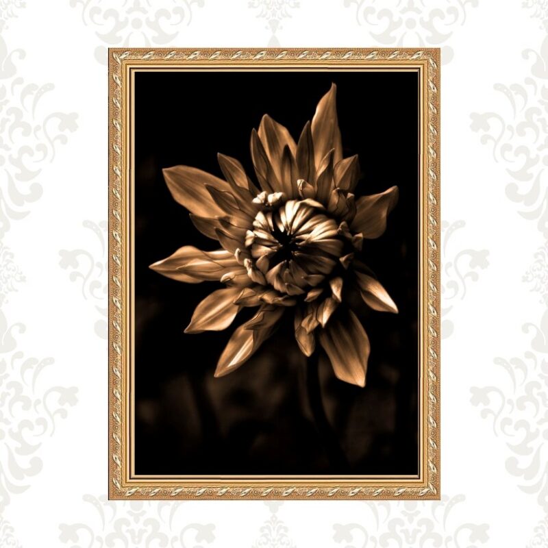 Quadro Moldura Dourada Flor Bronze e Preto